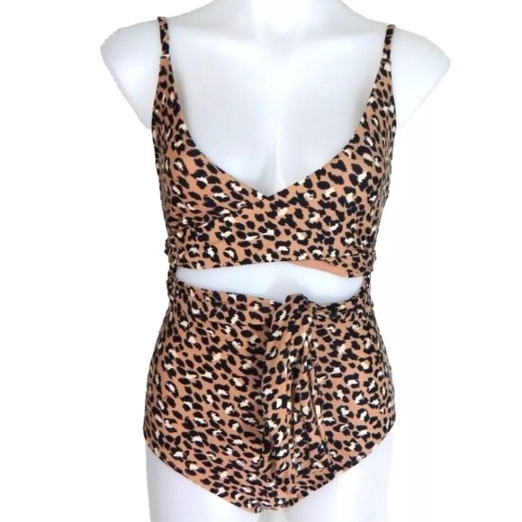Aerie Wrap Full Coverage Swimsuit - Picture 1 of 3